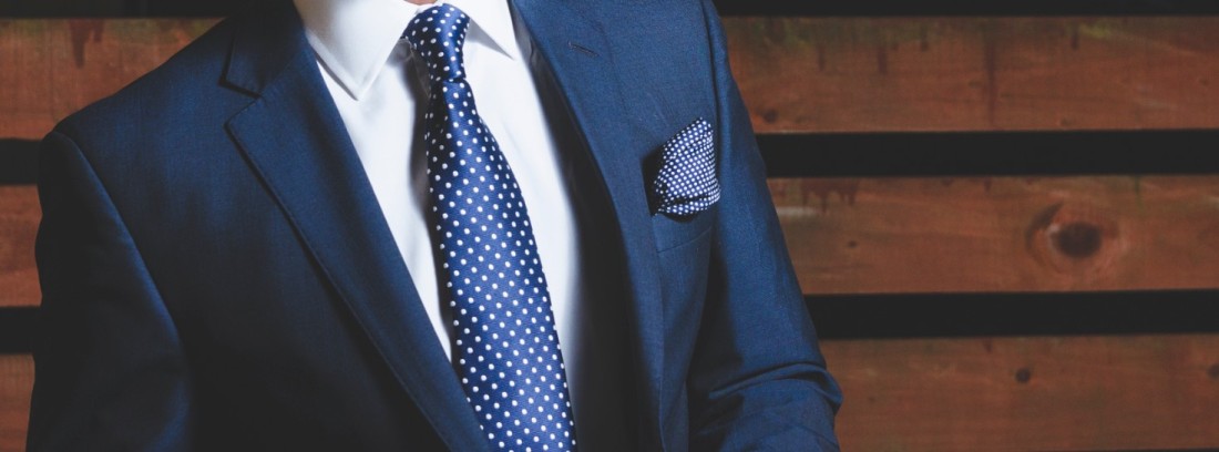 Suit and tie menswear top tips